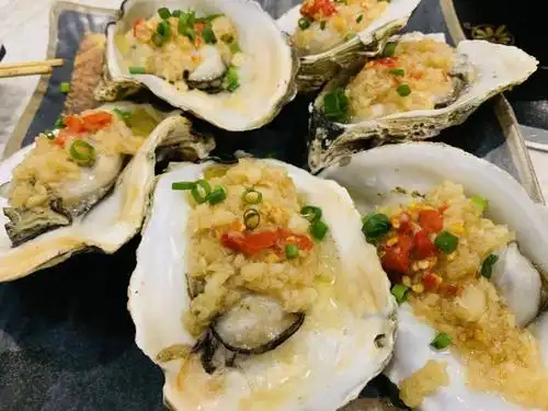 羊肉串 牛肉串 掌中宝 碳烤生蚝 鸭肠 秋刀鱼 炒花甲