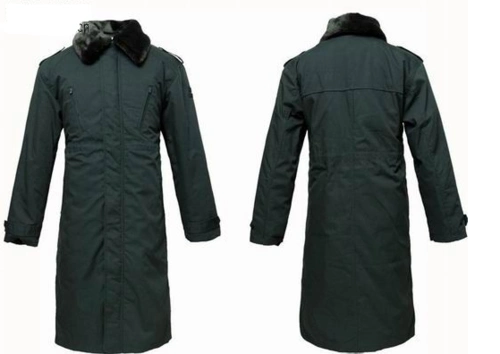 07式军官常服大衣背面有开衩吗