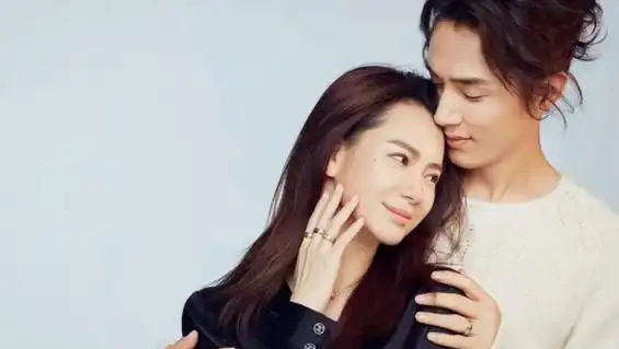 据了解戚薇李承铉是因为拍摄电视剧