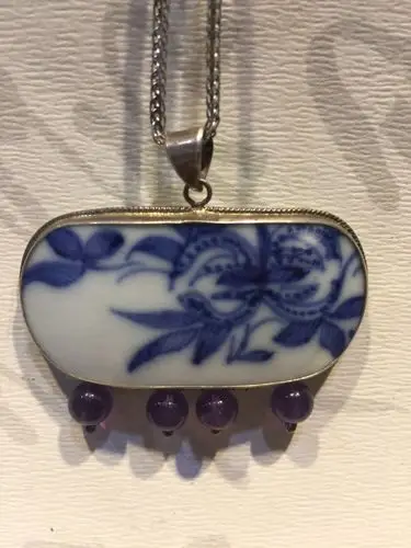 其它 10月9日20:00古瓷片拍卖专场预展 写美篇古瓷首饰     瓷器,是