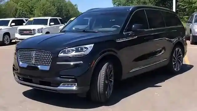 2021款林肯飞行家六座版实拍,有这颜值和空间,给个不喜欢的理由