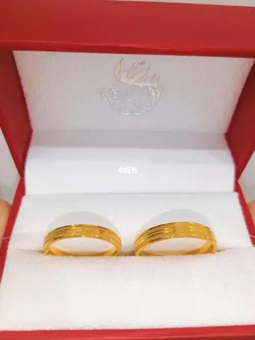 老凤祥情侣对戒