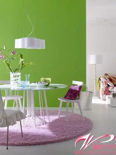 绿色墙面搭配粉色地毯