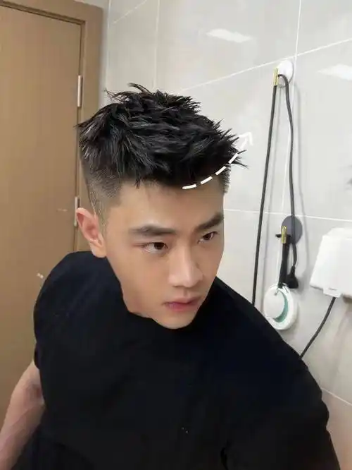 男士清爽发型|潮男必备_头发_个人_层次感