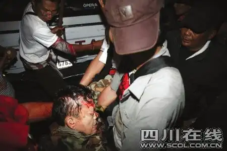 "红衫军"首领遭狙击手一枪爆头 泰国告急