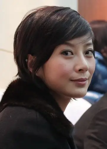 有人记得苏岩吗?她这张照片跟陈数也太像了吧