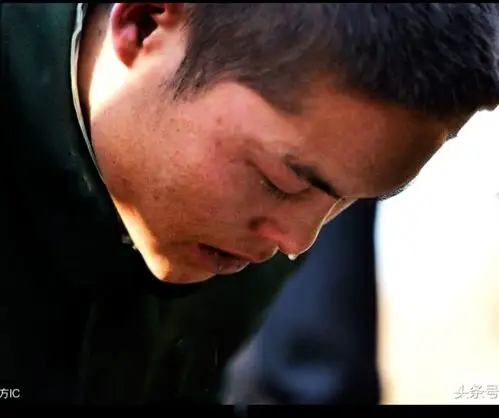 一幕幕感人故事,催人泪下!