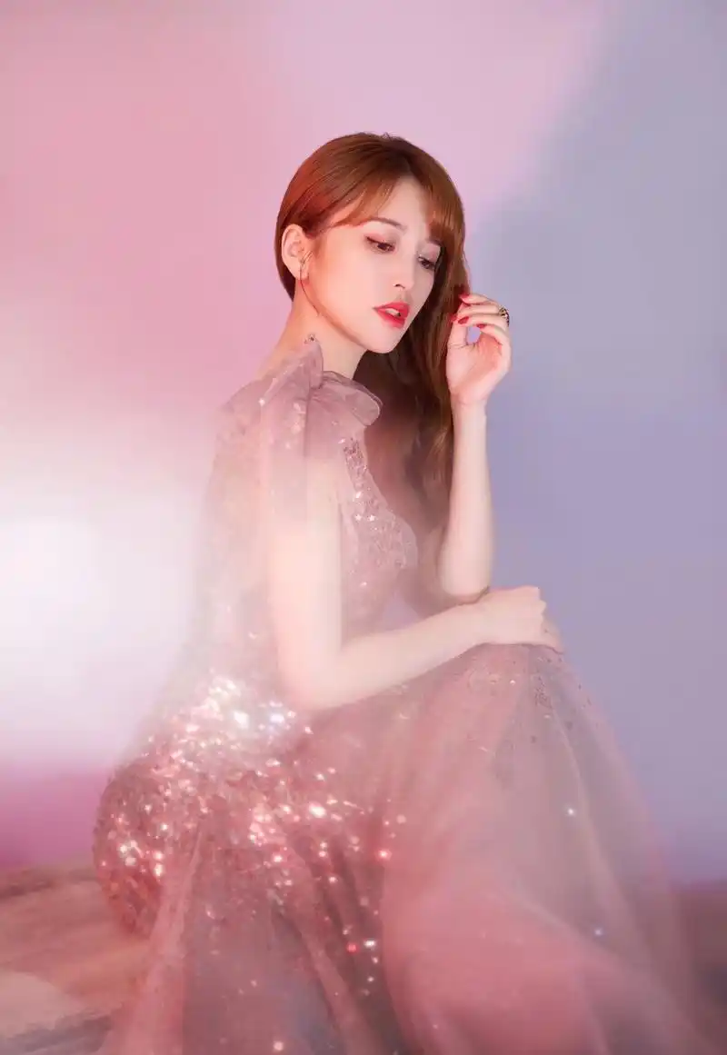 金莎粉色亮片长裙梦幻甜美十足写真图片49