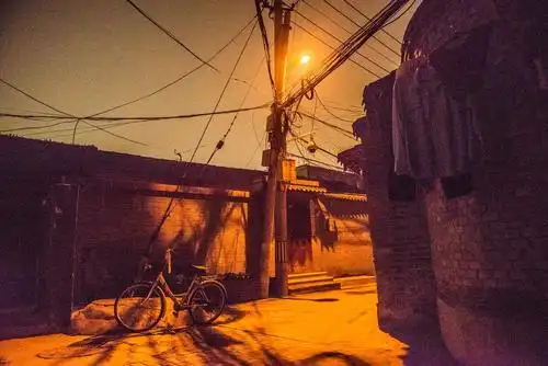 老北京夜晚的胡同生活