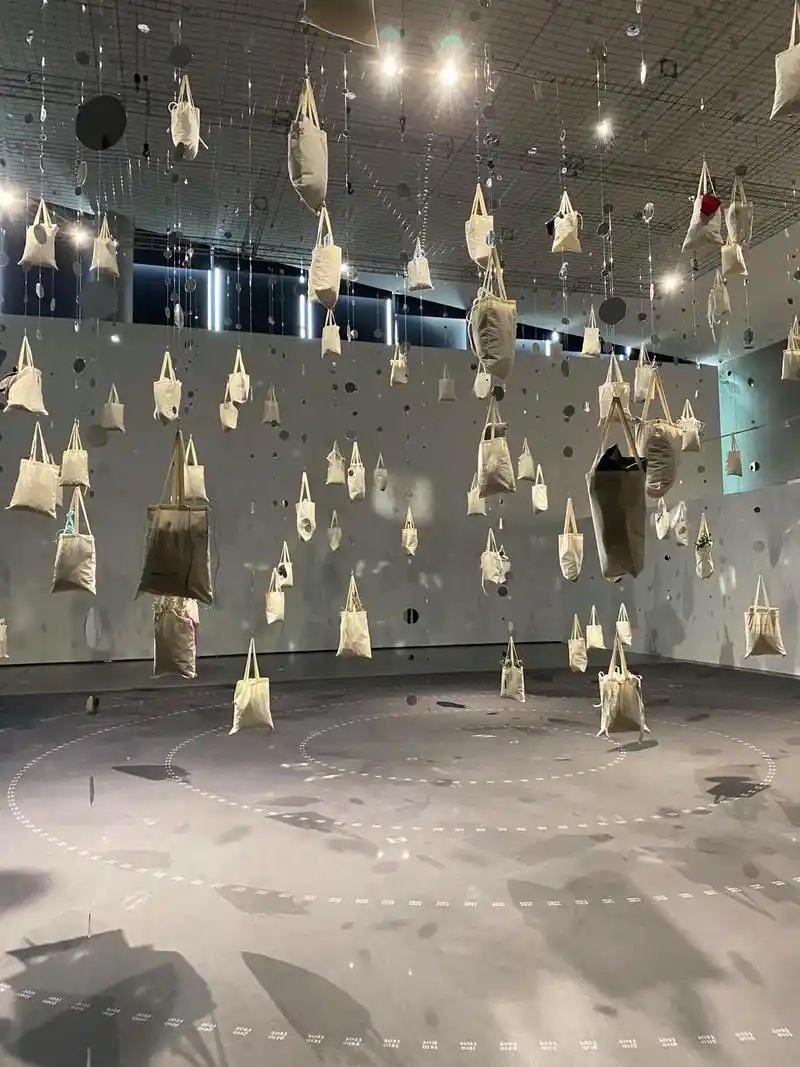 成都美术馆新展在春天感受生命