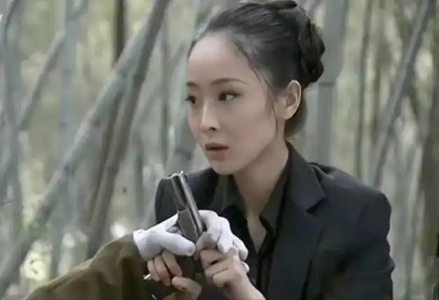 data-id="gnyubxkeya">俞梅是《 a target="_blank" href="/item/黑狐