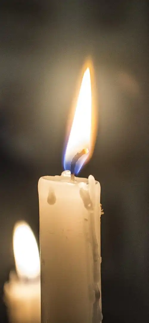 白色蜡烛火焰火5k