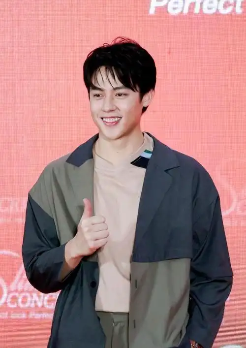 泰国人气小生mark这个大男孩你一定不能错过