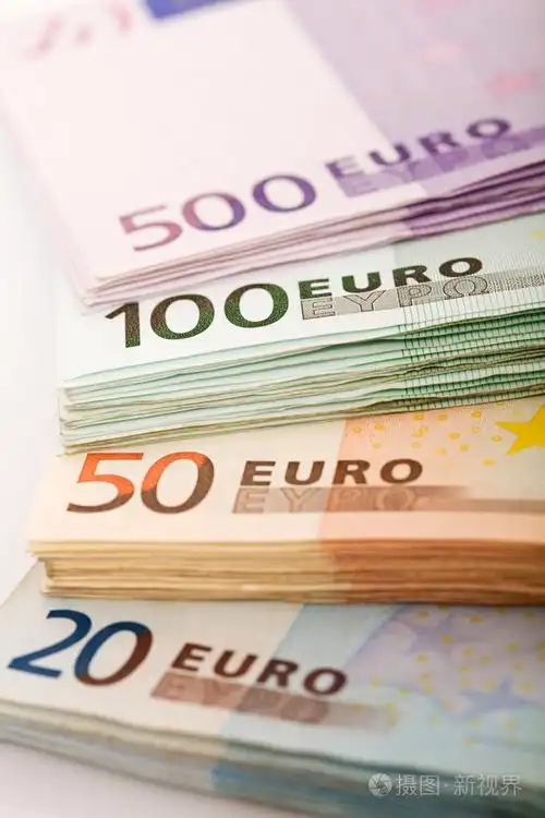 成堆的欧元纸币特写