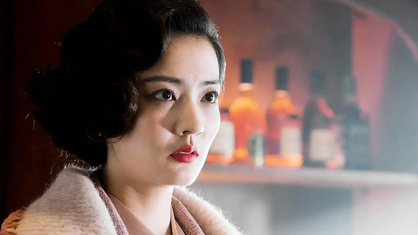 天衣无缝之中徐璐虽然领盒饭早可一袭红衣惊艳无数人