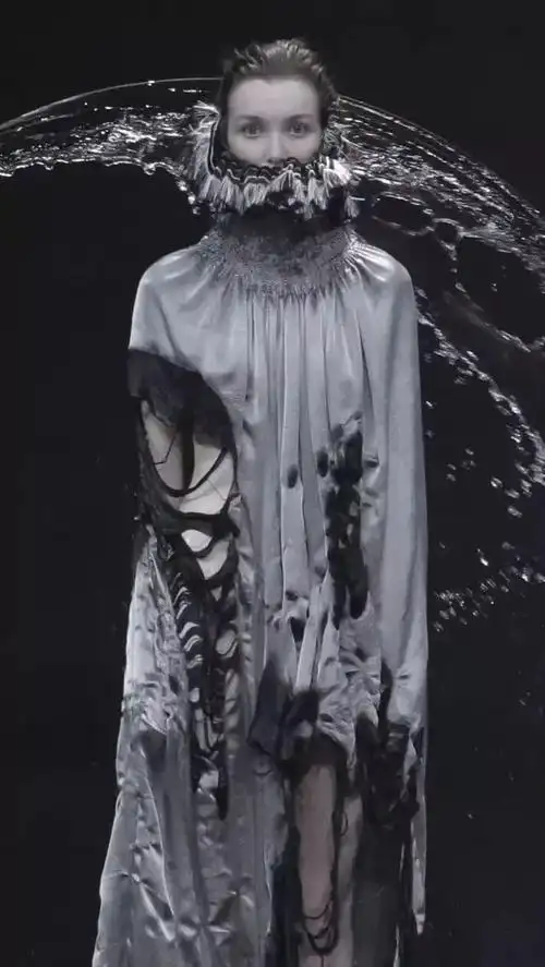 人工智能时代来了你的服装设计作品集要不要加点黑科技