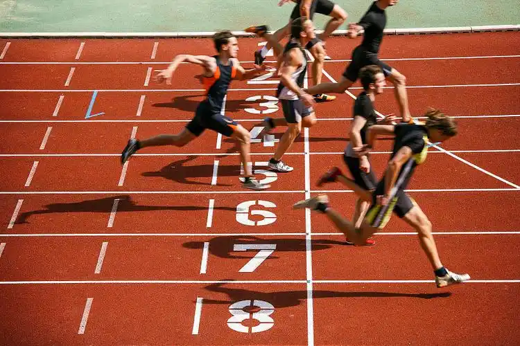 短跑 赛跑 冲刺 奔跑图片_短跑 赛跑 冲刺 奔跑高清图片素材库