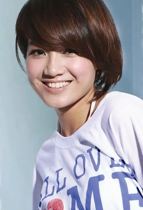 浙卫美女主持人朱丹