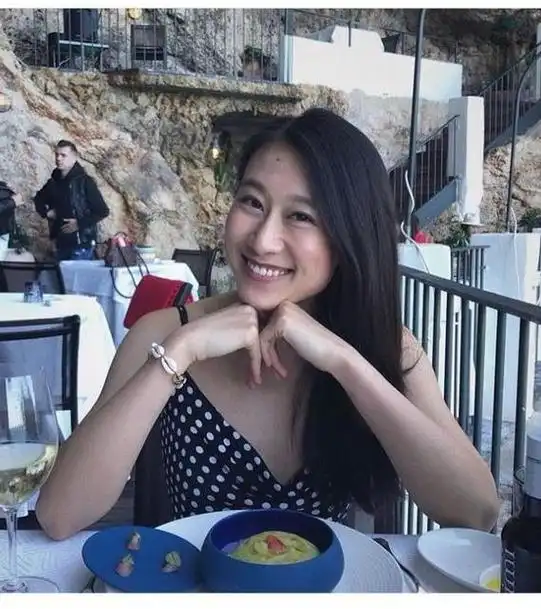 扯远了,说回谢其润和张康阳.