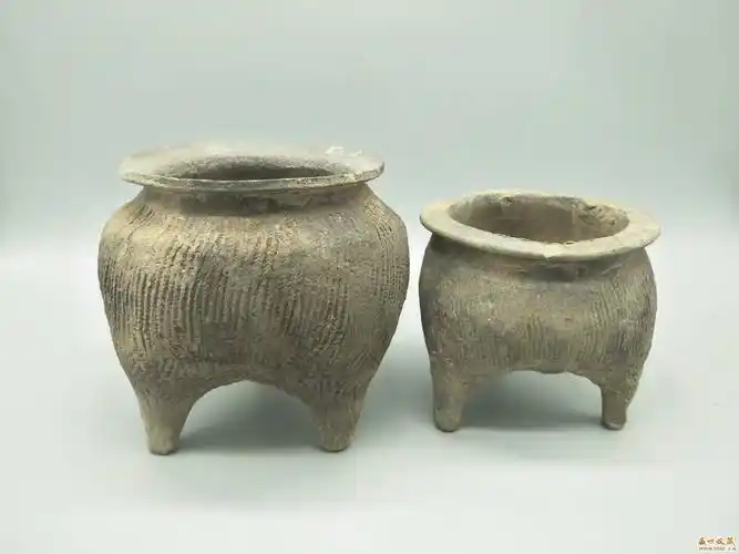 一对西周精品陶鬲欣赏.
