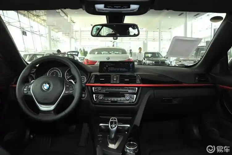 【宝马4系2014款双门轿跑车 428i 运动设计套装内饰全景正拍汽车图片