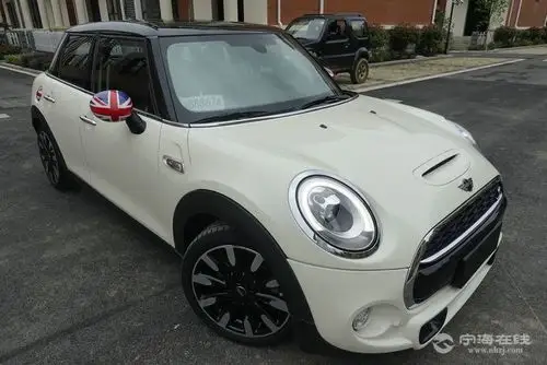 宝马mini 白23.50万元【随便检测 可当天提车全国提档】