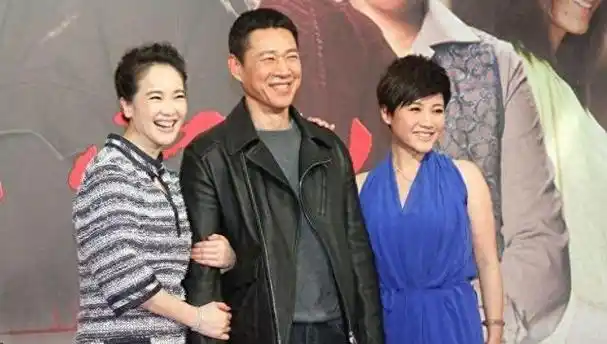 观众们深深喜爱着国家一级演员张丰毅,他凭借卓越的表演技巧和崇高的