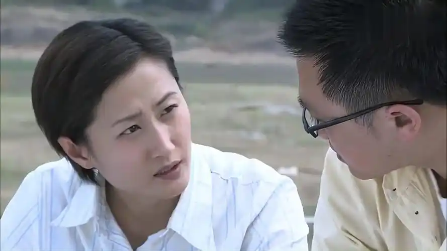 案发现场2大巴车突然爆炸八人面目全非人为惨案