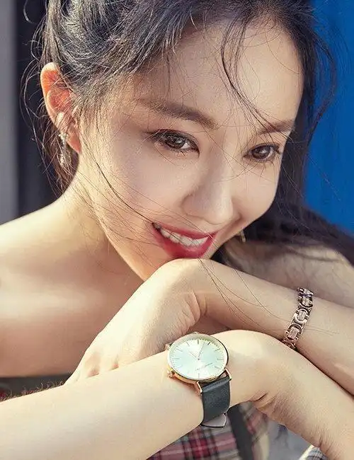 朴孝敏时尚杂志写真美的令人窒息