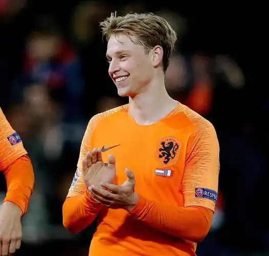 金发小甜菜德容