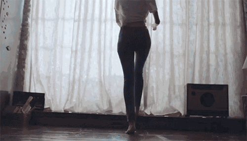 这条牛仔裤不会让你一夜掉肉但会把不好的赘肉,线条通通马赛克掉把好