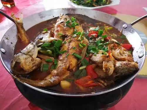 特色菜:杂鱼锅仔