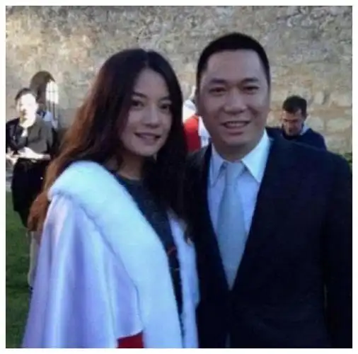 赵薇和黄有龙疑似婚变过往感情被扒甩巴掌被起诉每段都轰烈