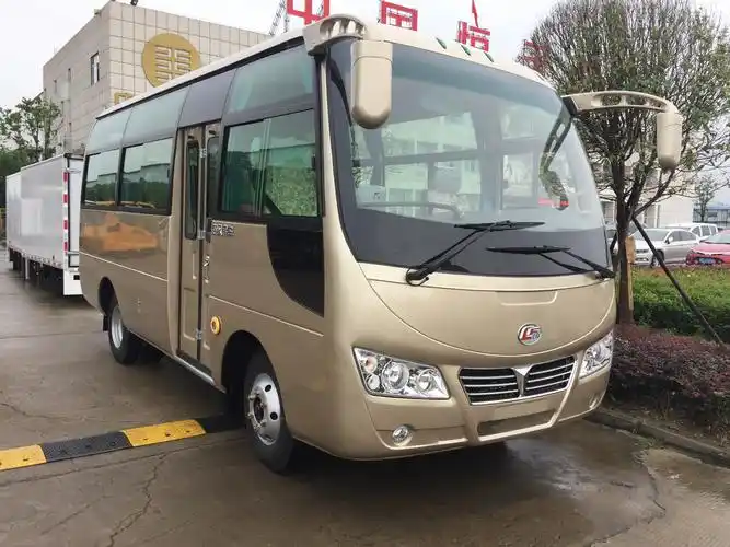 19座城市客车现车销售19座中巴车厂家直销