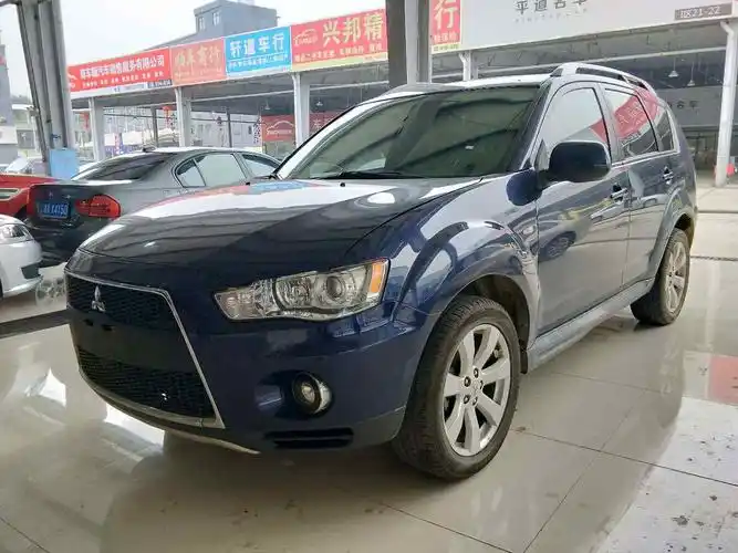 三菱欧蓝德(进口)2010款 欧蓝德(进口) 劲界 时尚版