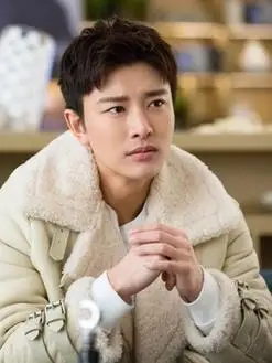 柳青阳(贾乃亮饰演)