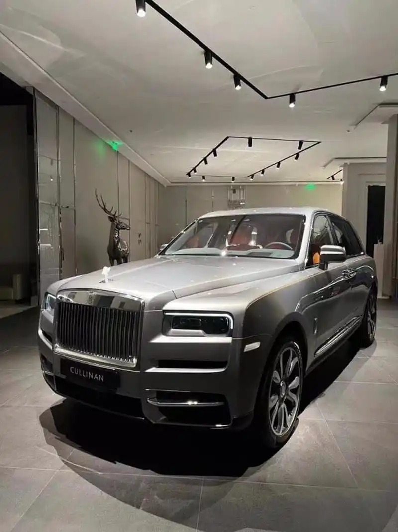 做什么样的梦能开这辆车[泪奔]#劳斯莱斯库里南