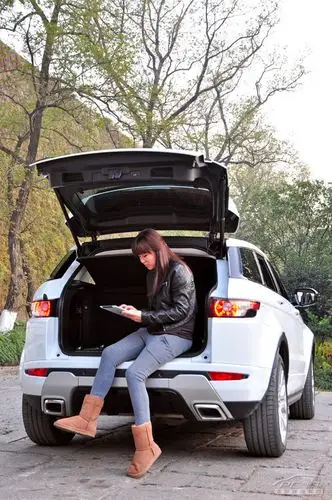 巾帼不让须眉 访南京首位路虎极光车主