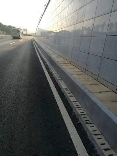 隧道根部接水沟维修全过程