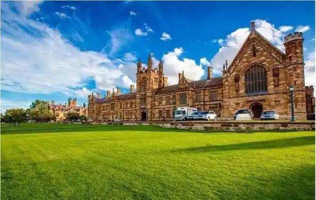 墨尔本大学——"南半球第一学府"_留学易_让出国留学更容易