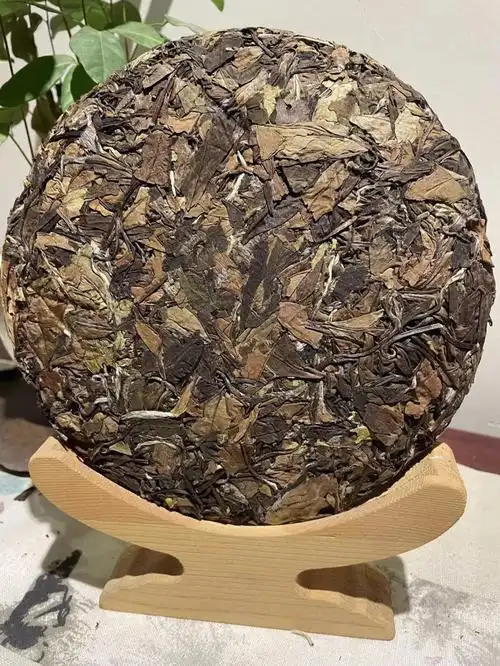 2015年磻溪黄冈老白茶饼