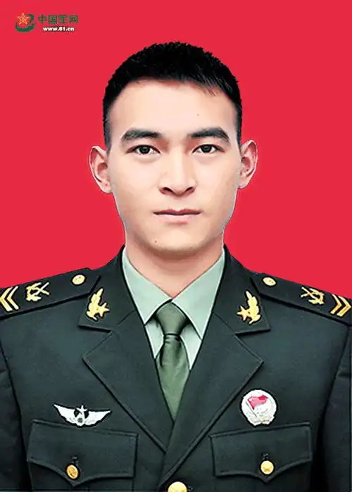 杜富国   男,1991年11月出生,南部战区陆军某大队士官.