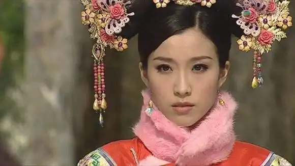 孝陵的东侧,在景陵的地宫里葬着康熙帝和他的四位皇后以及一位皇贵妃