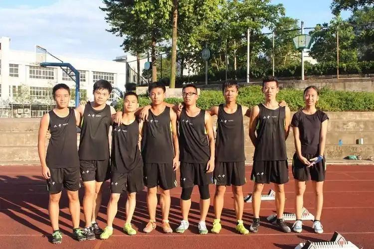 追梦路上快马加鞭中山二中高二年级举办体育生学习分享会