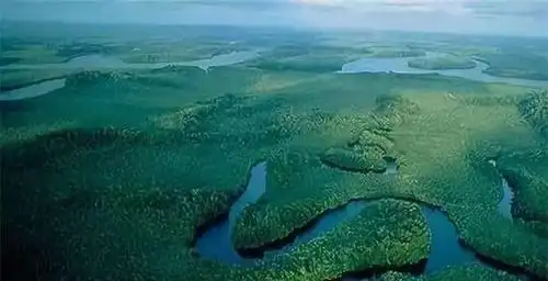 非洲有一片全球最大盆地,面积有337万平方公里,跨越6个国