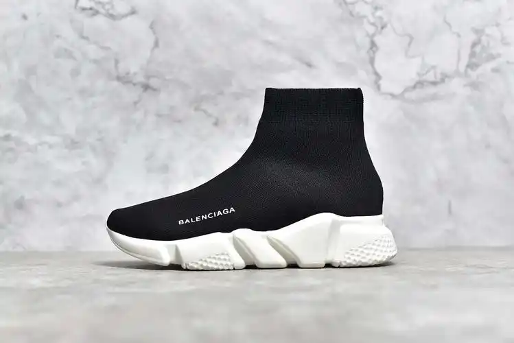 balenciaga 巴黎世家袜子 1.0 开春首选