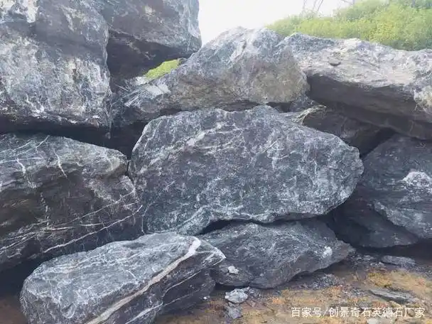黑山石是属于什么石头,广东黑山石产地,园林黑山石之美,黑山石