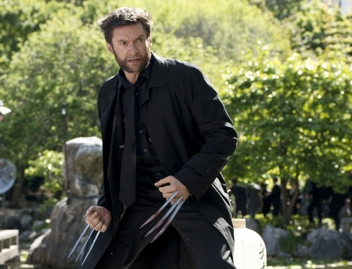 求金刚狼2狼叔西装全身图片