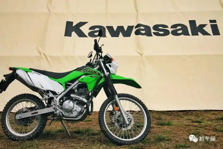 37900元,川崎可上牌林道越野klx230上市!_易车