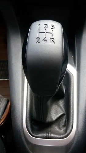 挡把般吧  车挂档有点困难也许自己问题